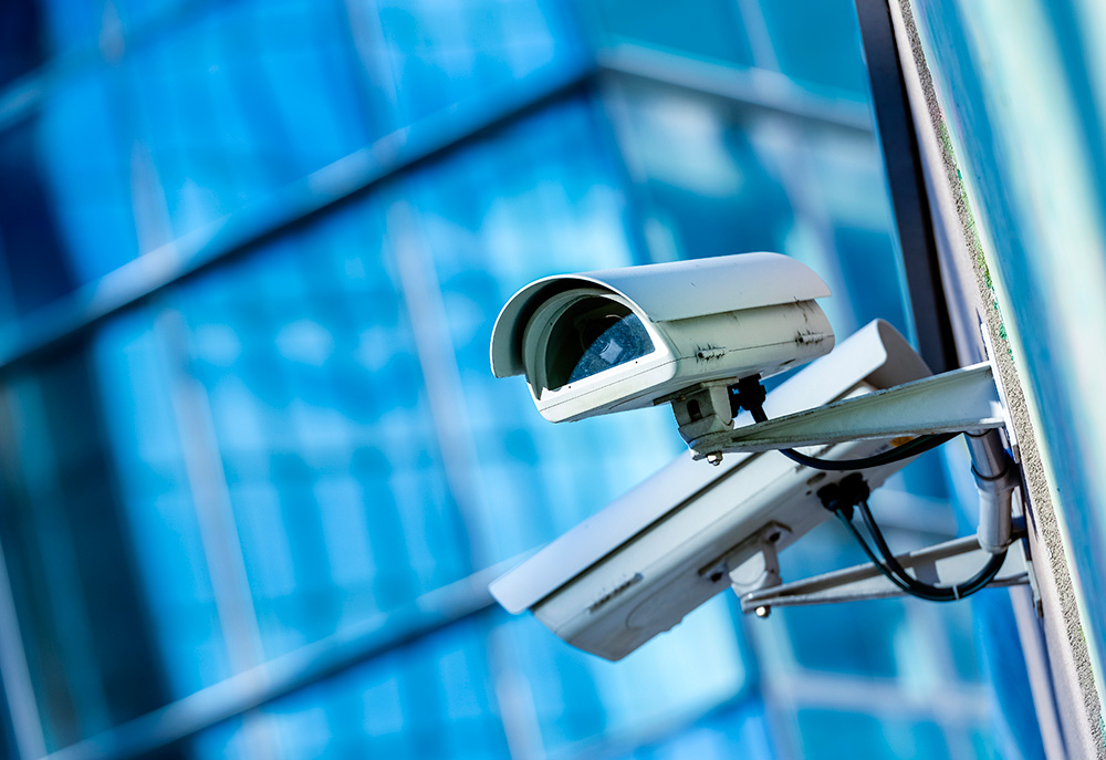 Cámaras de Vigilancia en una Comunidad
